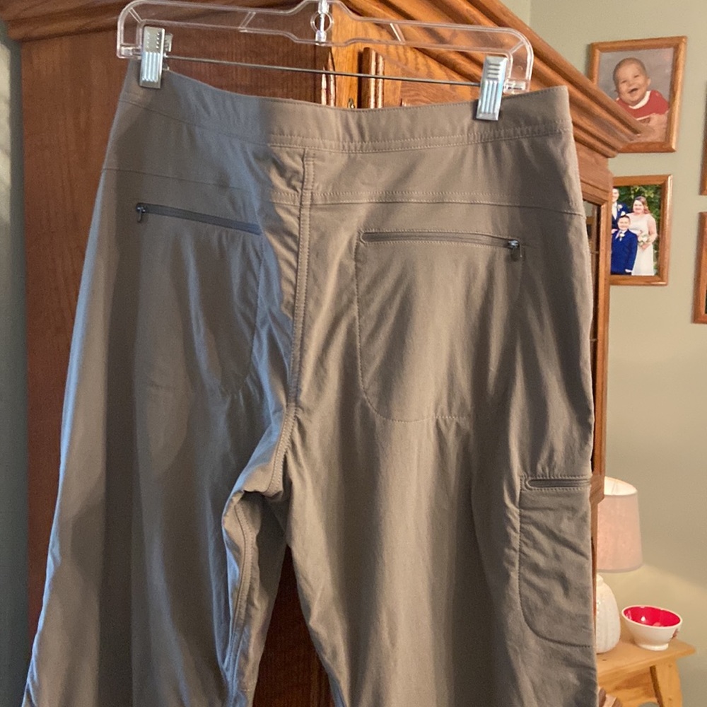 NWT Womens water repellent LL Bean pants . Size 12 Regular - Picture 5 of 10